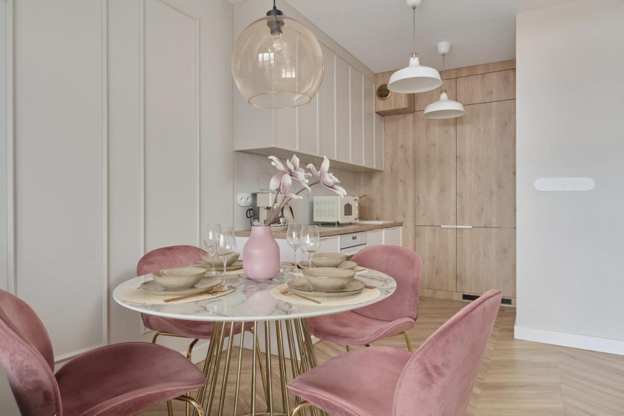 Elegant Apartment With Balcony Krakowska Wroclaw By Renters Prestige Exterior foto